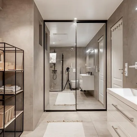 Dinbnb I 1898 Building With 95 Sqm Of Luxury I 2x Workspace ベルゲン