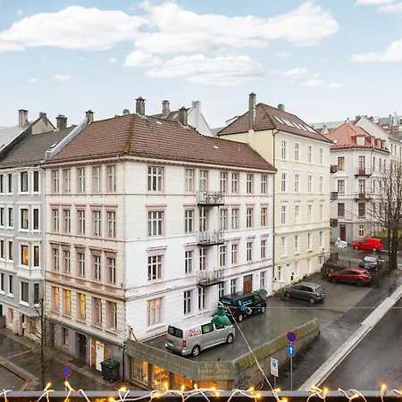 Appartement Dinbnb I 1898 Building With 95 Sqm Of Luxury I 2x Workspace *